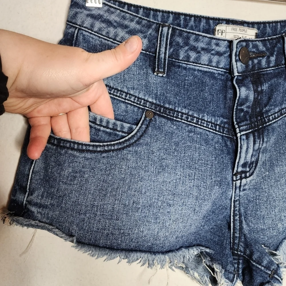 Free People jean shorts.‎